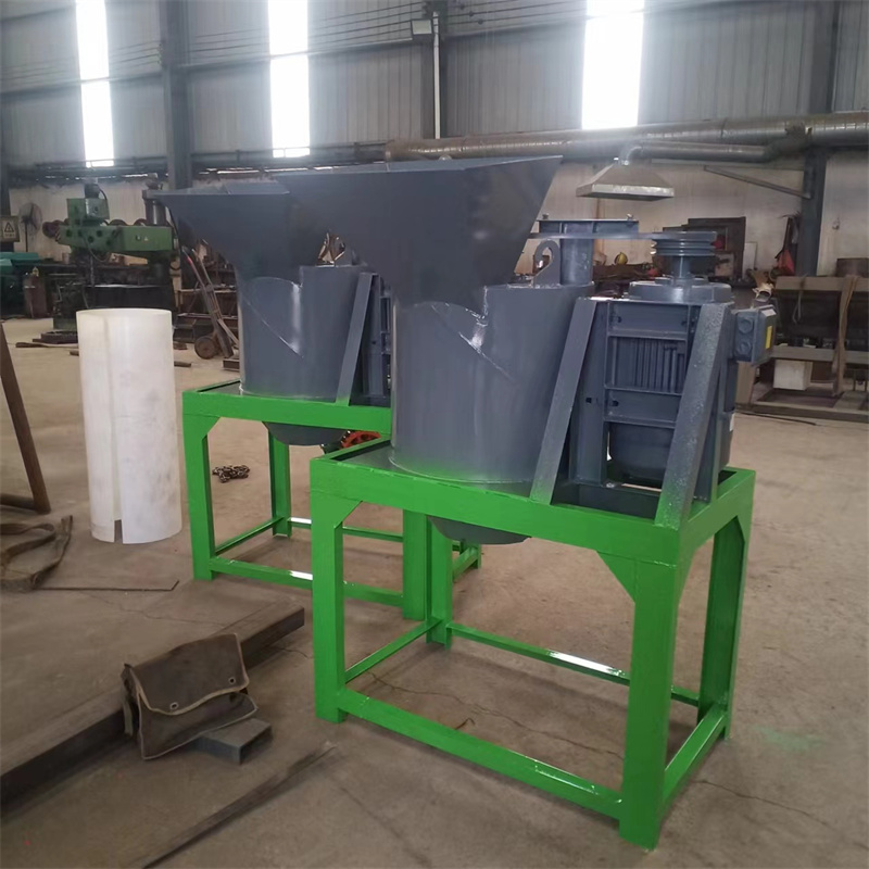 乙鑫重工告訴您有機肥設(shè)備的粉碎機作用在哪